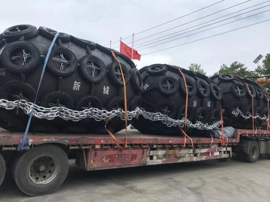 0กว้าง.5-4.5m โยโกฮาม่า แฟนเดอร์เรือสีดํา สําหรับความต้องการของเรือที่กําหนดเอง