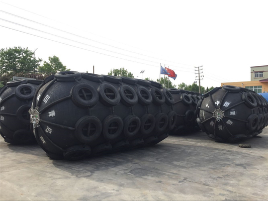 บังโคลนยางลอยน้ำสำหรับเรือแบบนิวเมติก ขนาด 3.3x6.5 เมตร ชนิดโยโกฮามา ทำจากยางธรรมชาติ