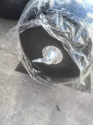 บังโคลนโฟมเติมระยะเวลา 24 เดือน D3.0m X L5.0m การยุบตัว 60 เปอร์เซ็นต์ โซลูชันการป้องกันท่าเรือทางทะเลที่ทนทาน