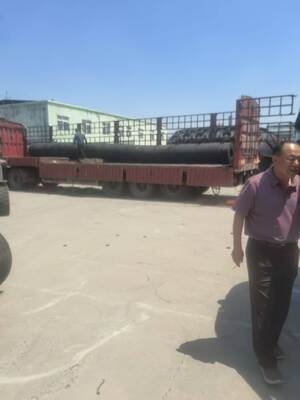 Workboat Tug Boat Fenders Built With Mould And Extrution Techniques Compliant With International Standards Ensuring And Longevity