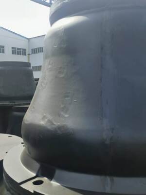 CCS Certified Cone Rubber Fender SGS ยอมรับ อุปกรณ์ป้องกันท่าเรือที่ทนทานสําหรับการวางเรือและการติดต่อเรือ