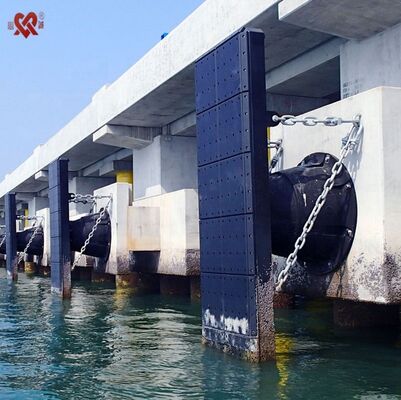 SGS อนุมัติ Fenders ยางโคนที่ให้ความแข็งแรง 60-70 Shore A และความทนทานกับสภาพอากาศ