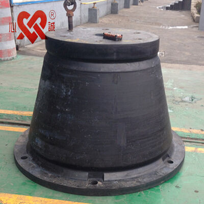 CCS Certified Cone Rubber Fender SGS ยอมรับ อุปกรณ์ป้องกันท่าเรือที่ทนทานสําหรับการวางเรือและการติดต่อเรือ